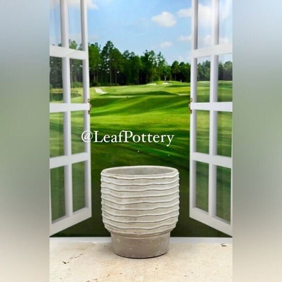 Wavy Gray Concrete Planter Pot without drainage hole - Picture 2 of 9